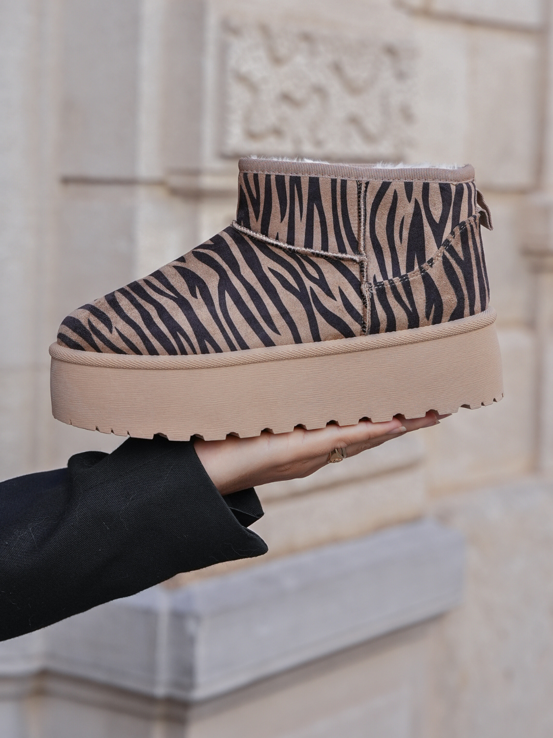 BOTTINES FOURRÉES PLATEFORME IMPRIMÉ ZÈBRE - Casualmode.fr