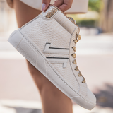 BASKETS MONTANTES BLANC & LACETS DORES