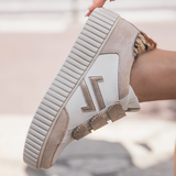 BASKETS BLANCHES À SCRATCHS ET DÉTAIL LÉOPARD