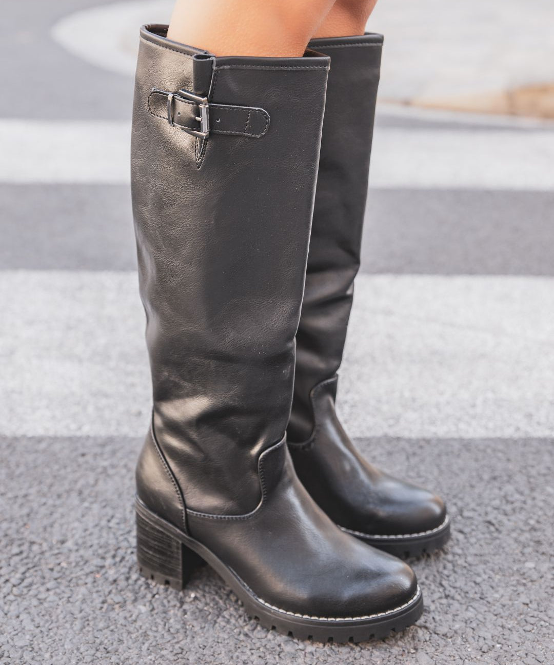 BOTTES HAUTES À TALONS & BOUCLE ÉLÉGANTE - Casualmode.fr