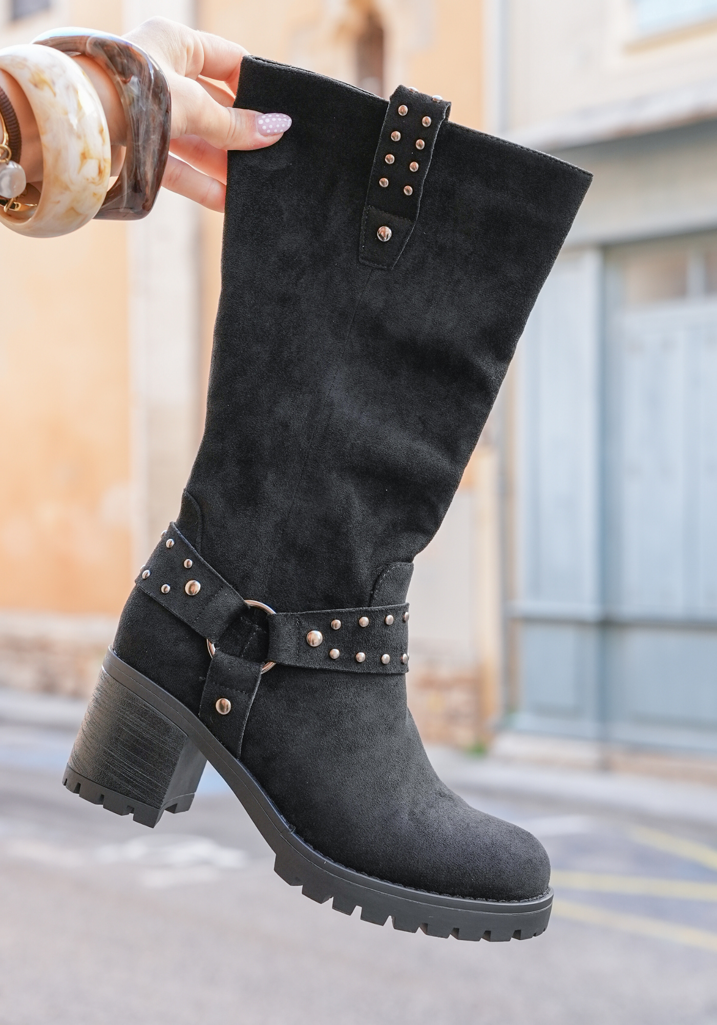 BOTTES NOIRES À TALONS AVEC STUDS - Casualmode.fr